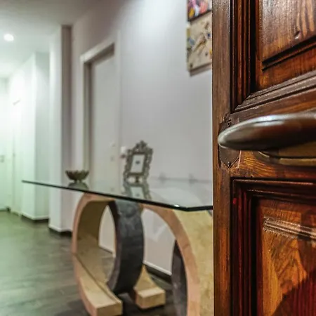 Tribunale Basement Apartament *