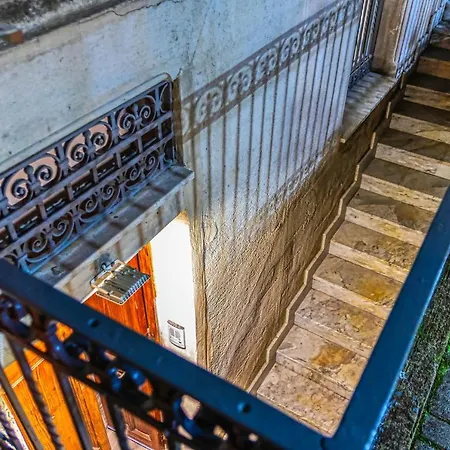 Tribunale Basement Apartament