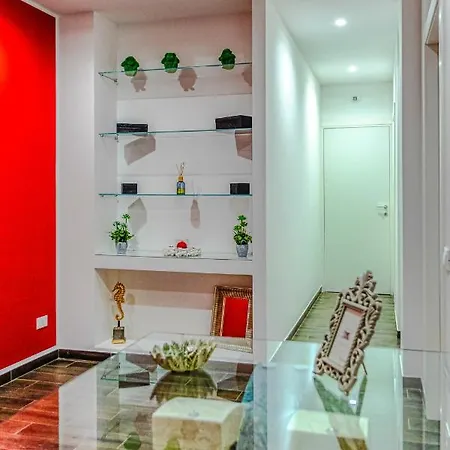 Tribunale Basement Apartament *