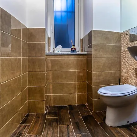 Apartament Tribunale Basement Mesyna