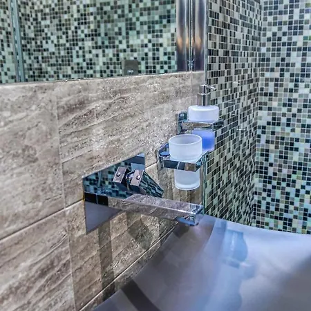 Tribunale Basement Apartament