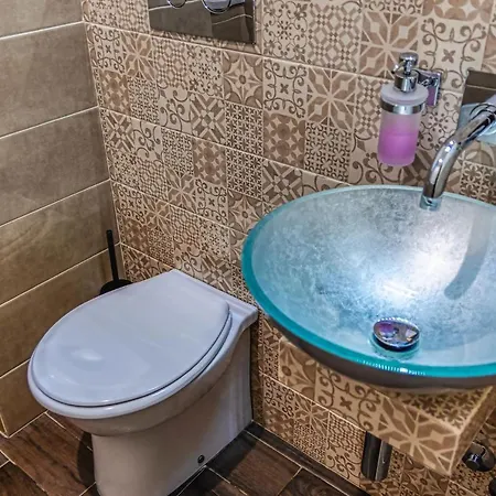 Apartament Tribunale Basement Mesyna